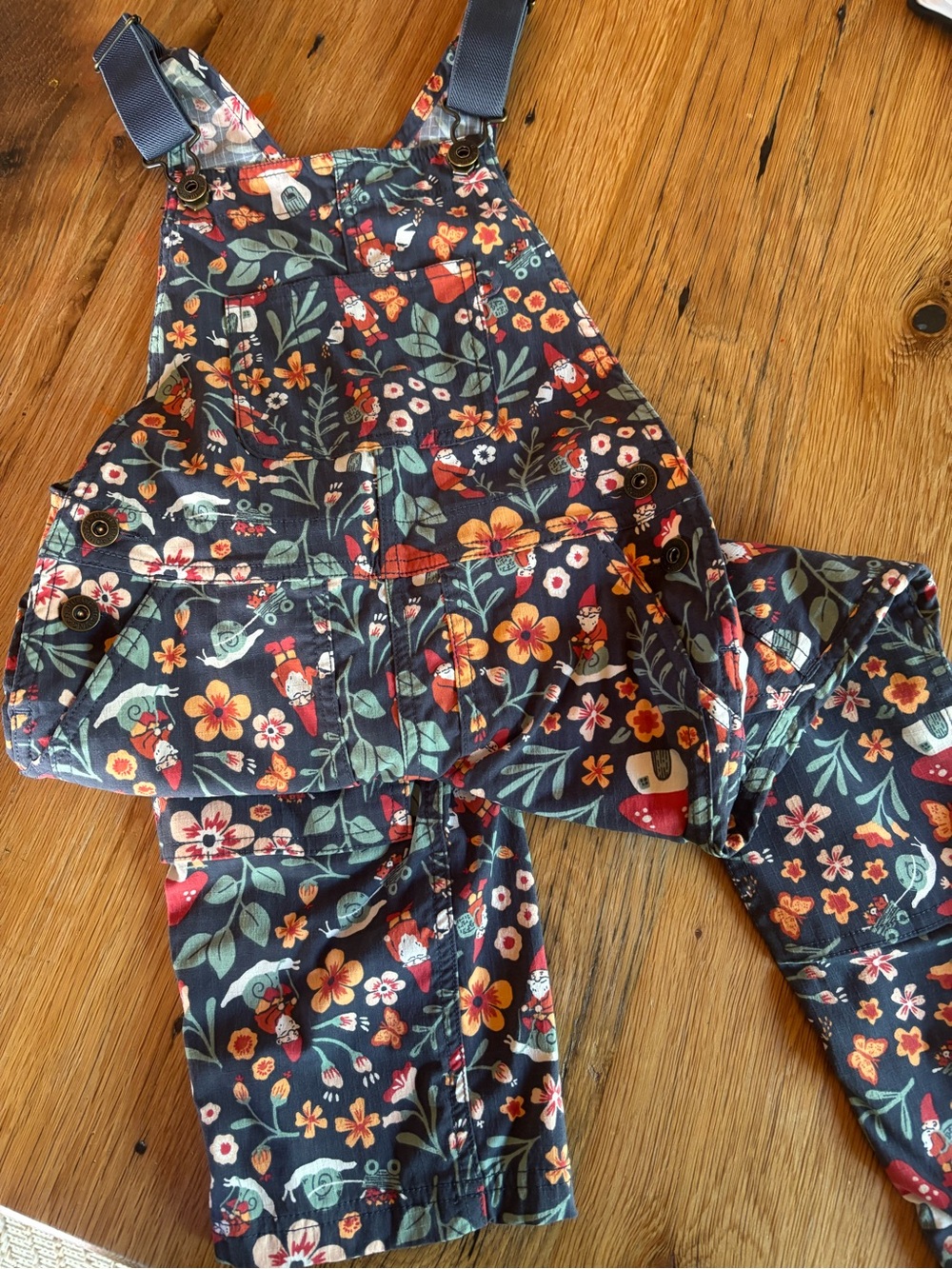 Duluth Trading Co Kids Gnome Bib Overalls / Size 7 EUC /SOLD OUT PATTERN